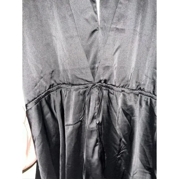 Stolen Hearts Front V-Cut Waist Silky Satin Plunge Jumpsuit Long Sleeve Romper - Picture 7 of 10